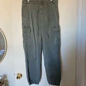 American Eagle Outfitters Baggy Cargo Jogger